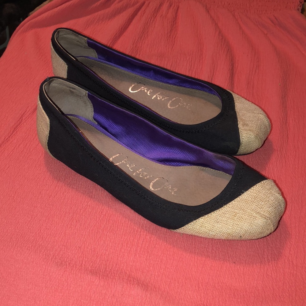 Toms Size 9 Flats